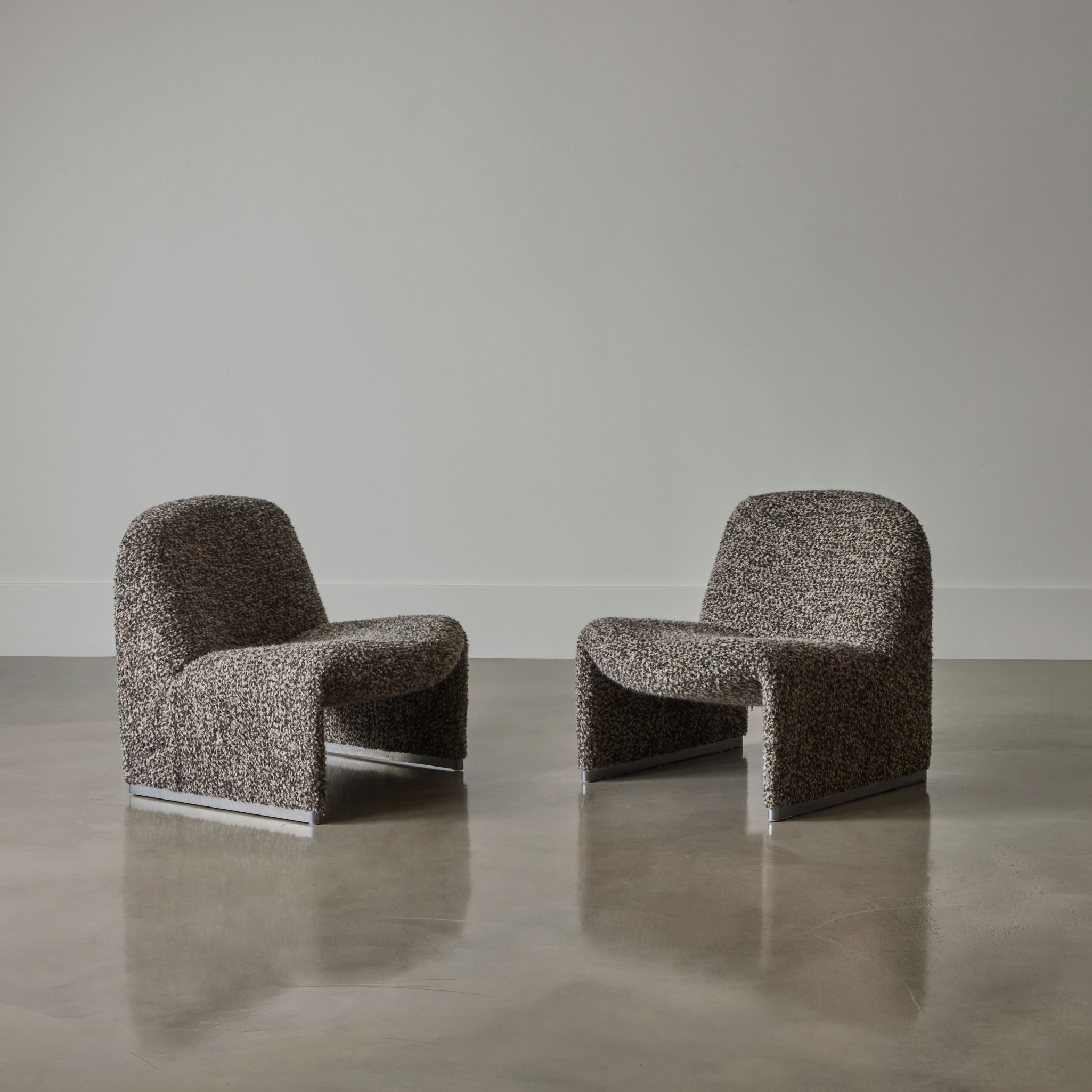Pair-of-Alky-Chair_COUP-XX_01