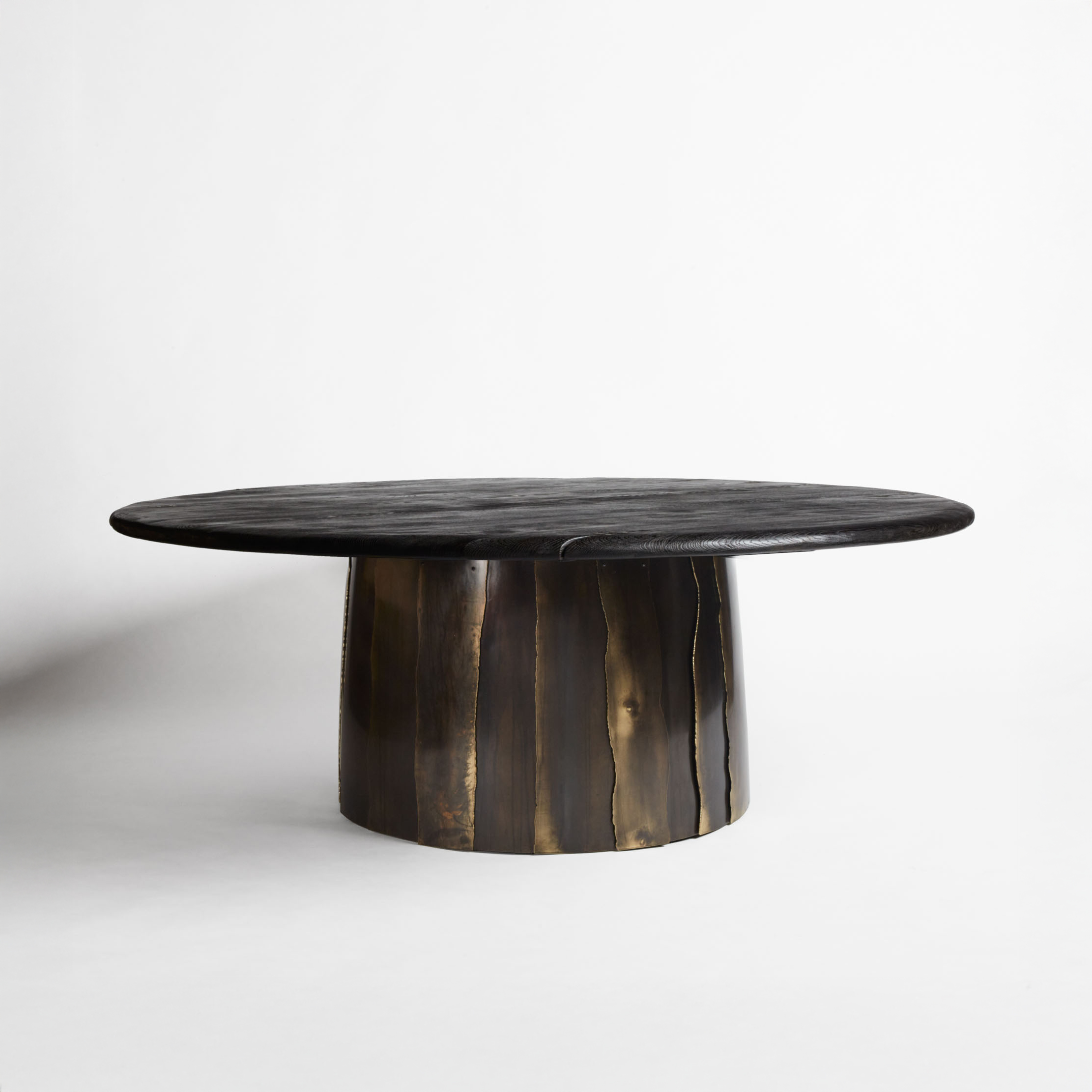 erwan-boulloud-table-bois-noir-003-photo-harry-matenaer
