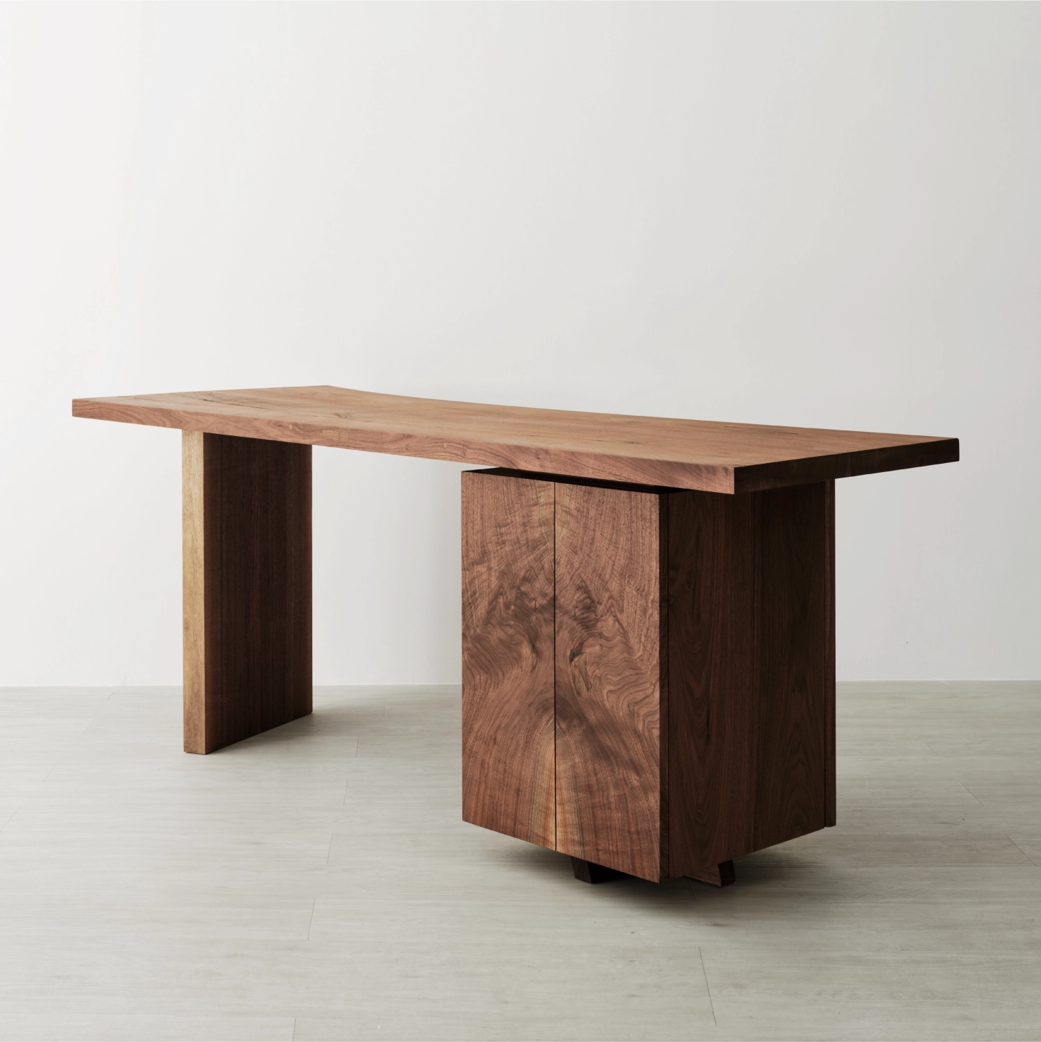 Gregory Beson product-23