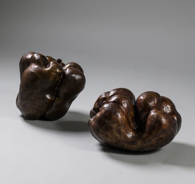 Bell Pepper Sculpture by Elan Atelier