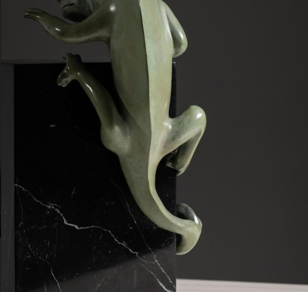 Chameleon Sculpture by Elan Atelier