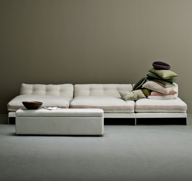Eternal Dreamer Sofa – Straight by OCHRE