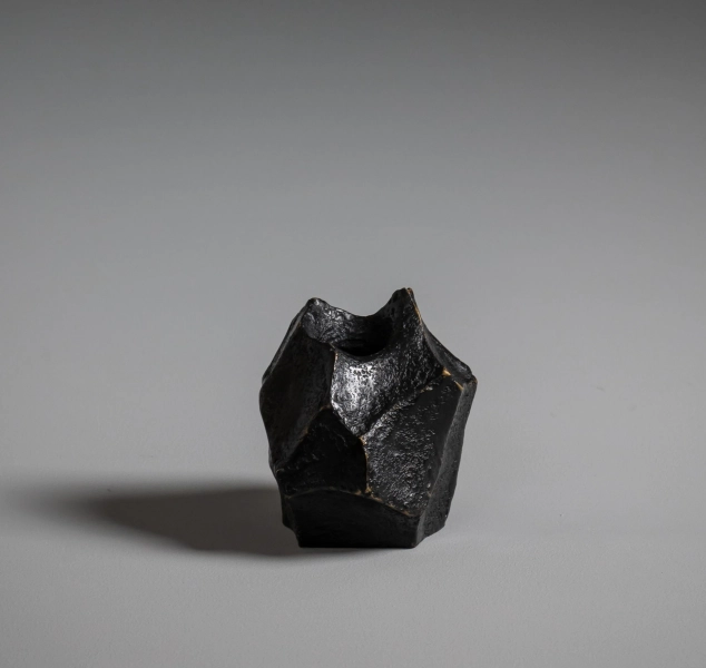 Hamza Vase by Elan Atelier