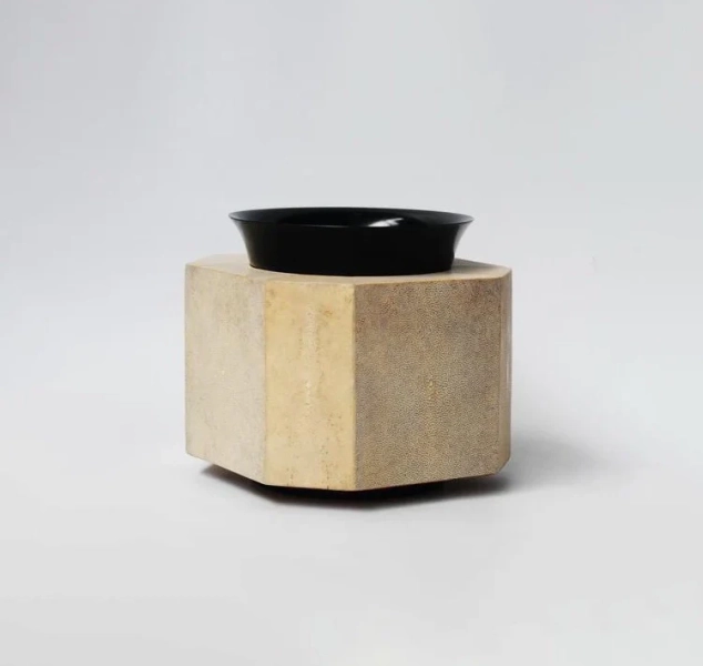 Jul Vase by Elan Atelier