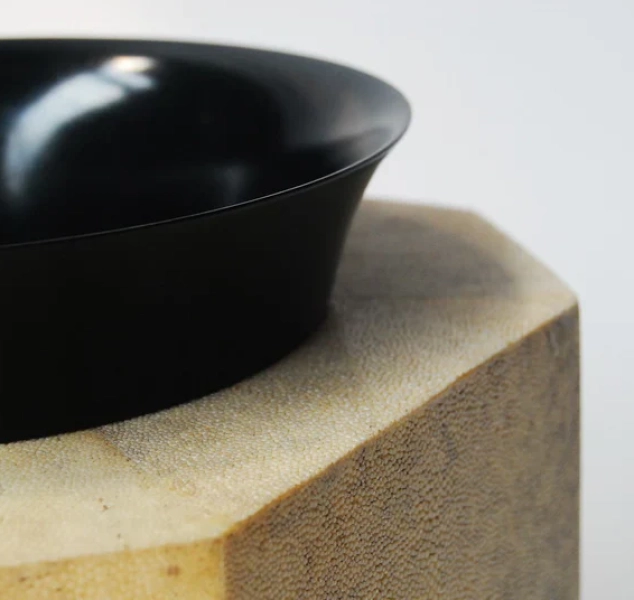Jul Vase by Elan Atelier