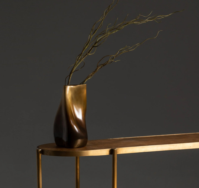 Nashi Vase by Elan Atelier
