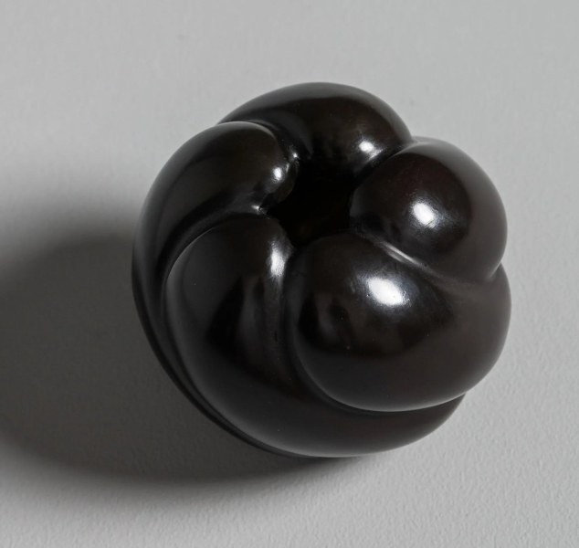 Pepper Vase by Elan Atelier