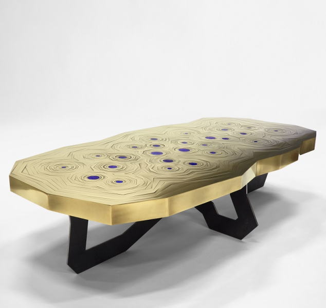 Table Echo by Erwan Boulloud