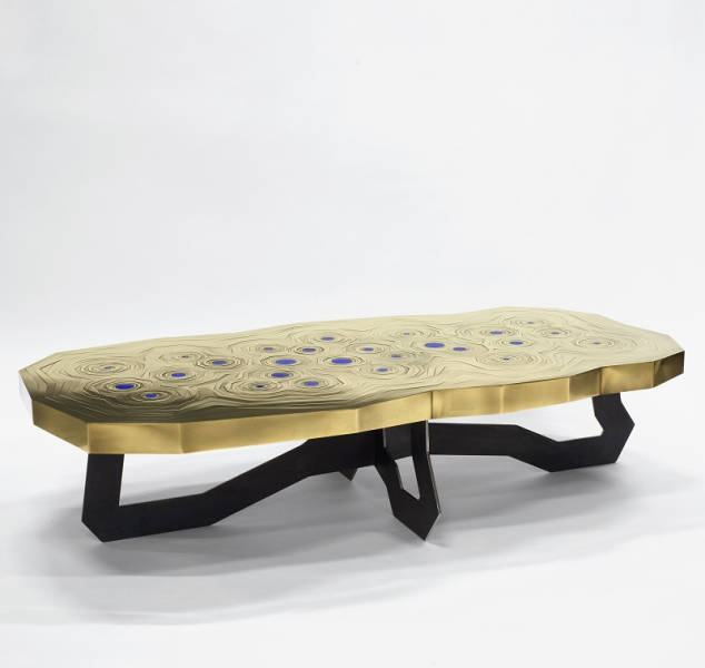 Table Echo by Erwan Boulloud